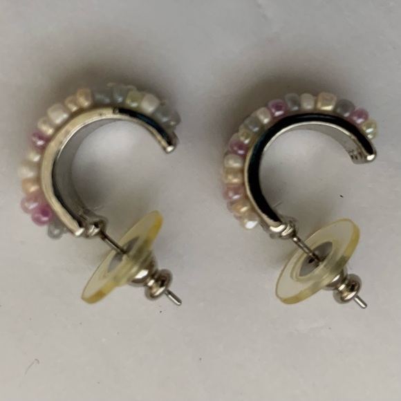 Vintage 1950s Tonal Pastel Colors Faux Pearls 3/4 Hoop Circle Pierced Earrings - Picture 5 of 11